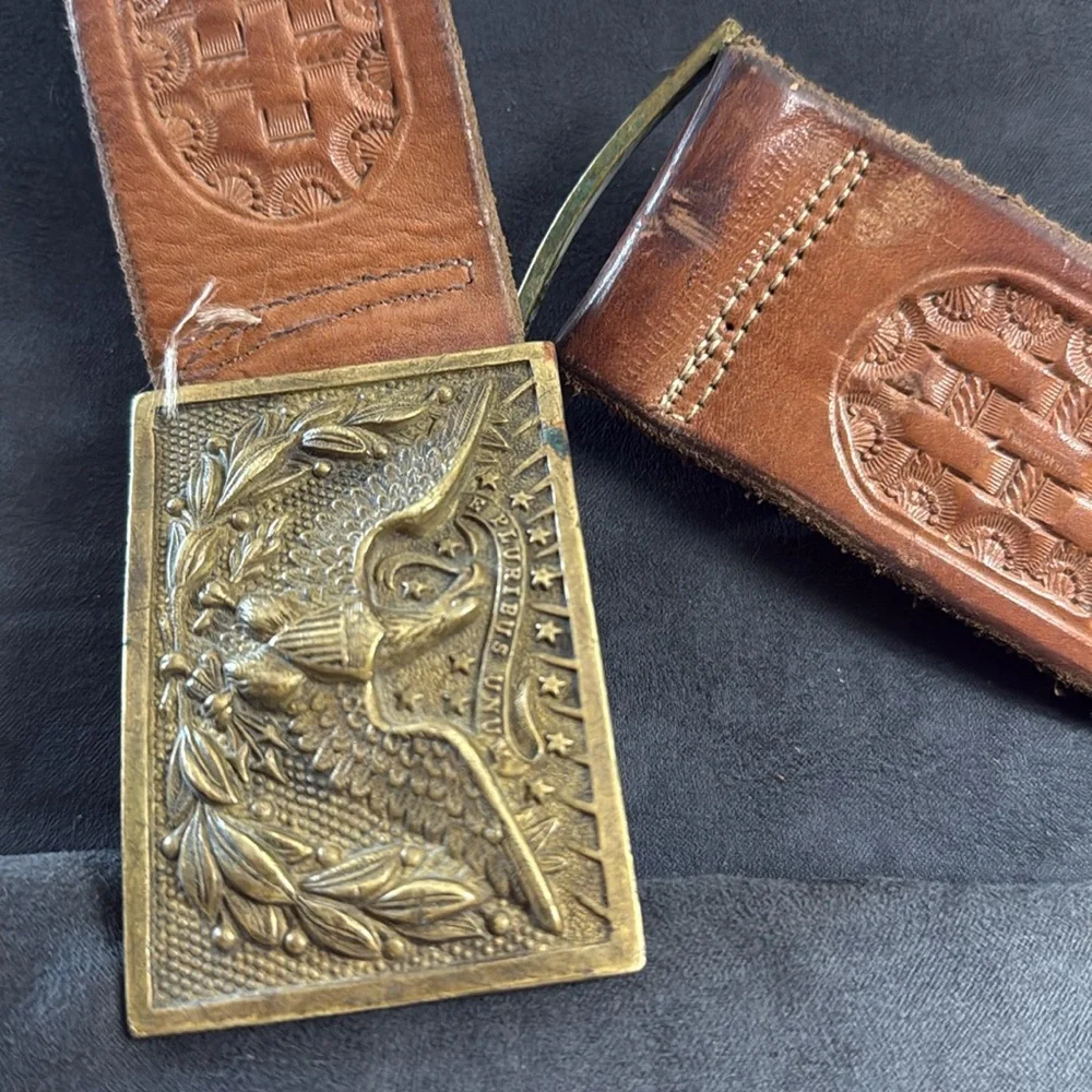 Civil War era U.S. Officer's Model 1851 Pattern Rectangular Sword Belt Plate. - Picture 4 of 10